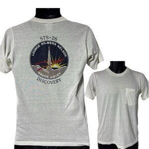 Vtg STS-26 NASA Discovery Space Shuttle Pocket T-Shirt M Single Stitch USA